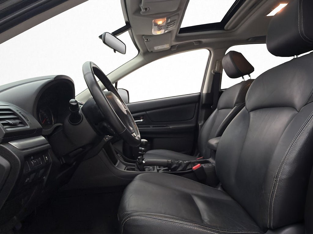Vehicle Image 12