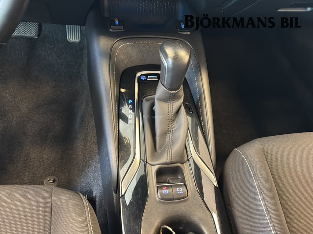 Vehicle Image 12