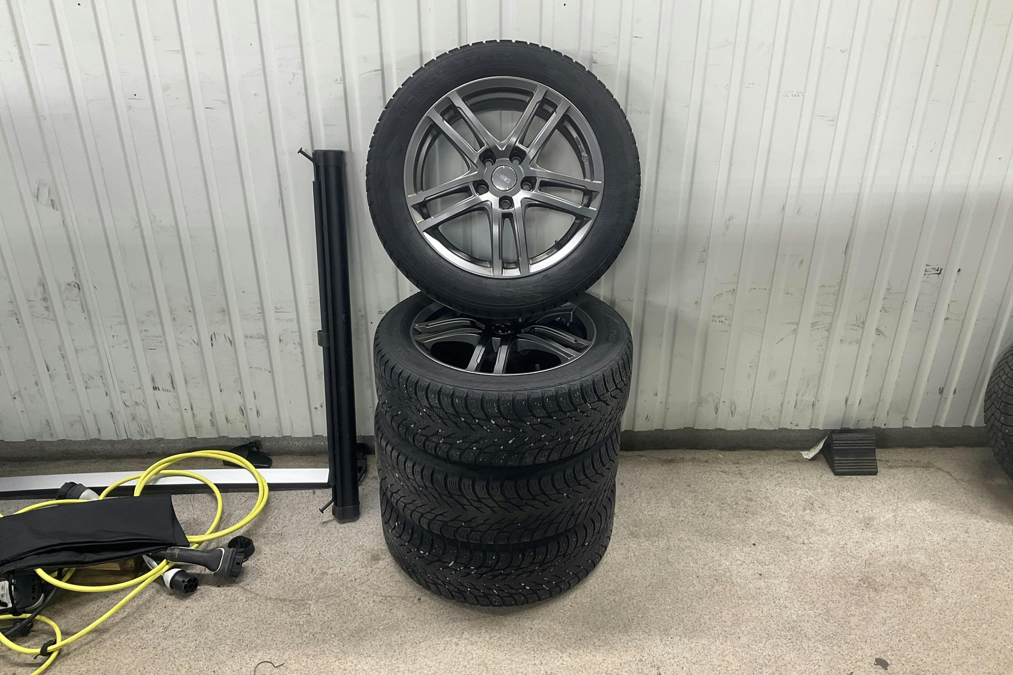 Vehicle Image 20