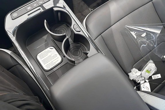 Vehicle Image 17