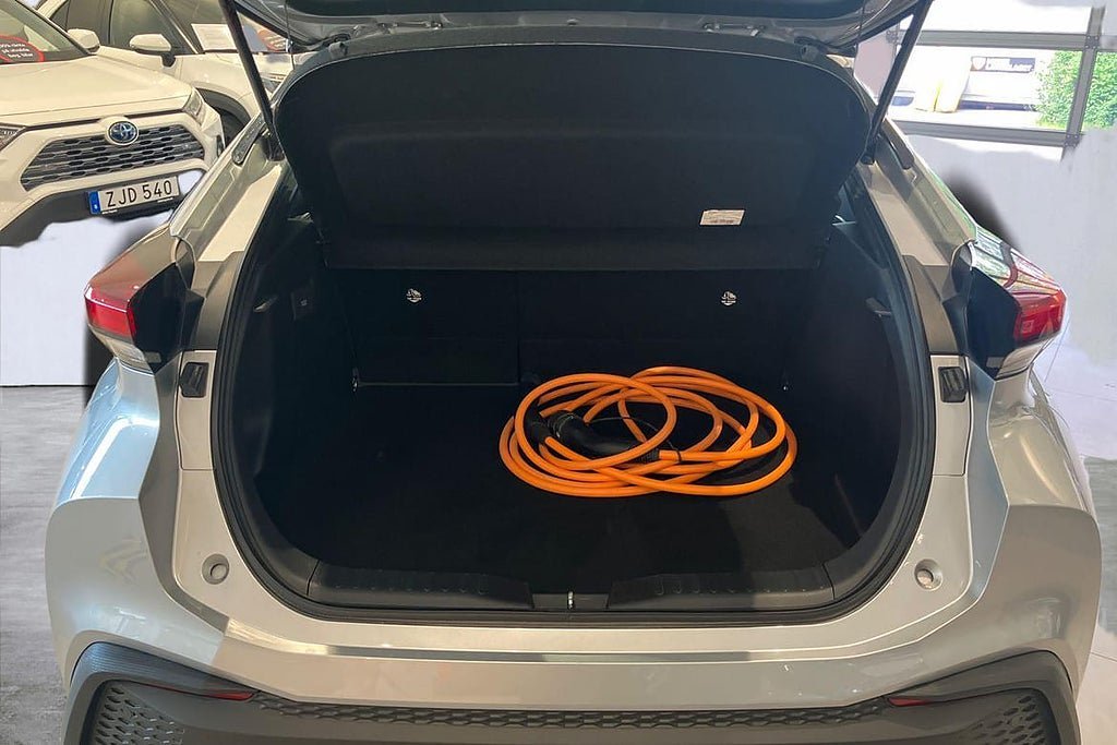 Vehicle Image 11