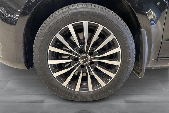 Vehicle Image 23