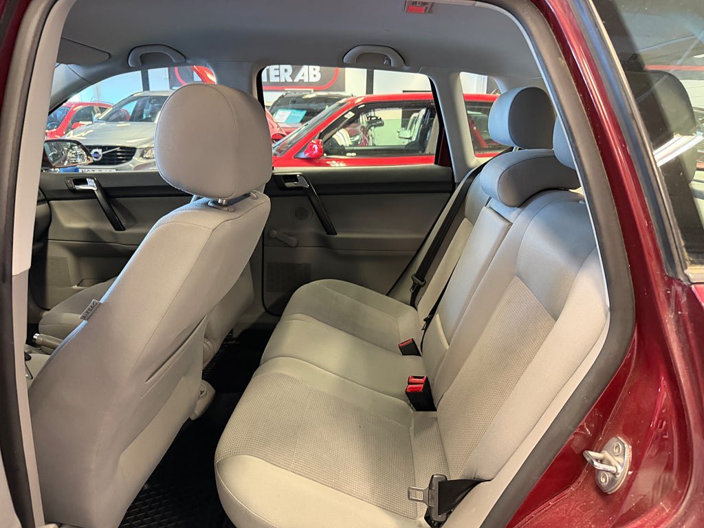 Vehicle Image 15