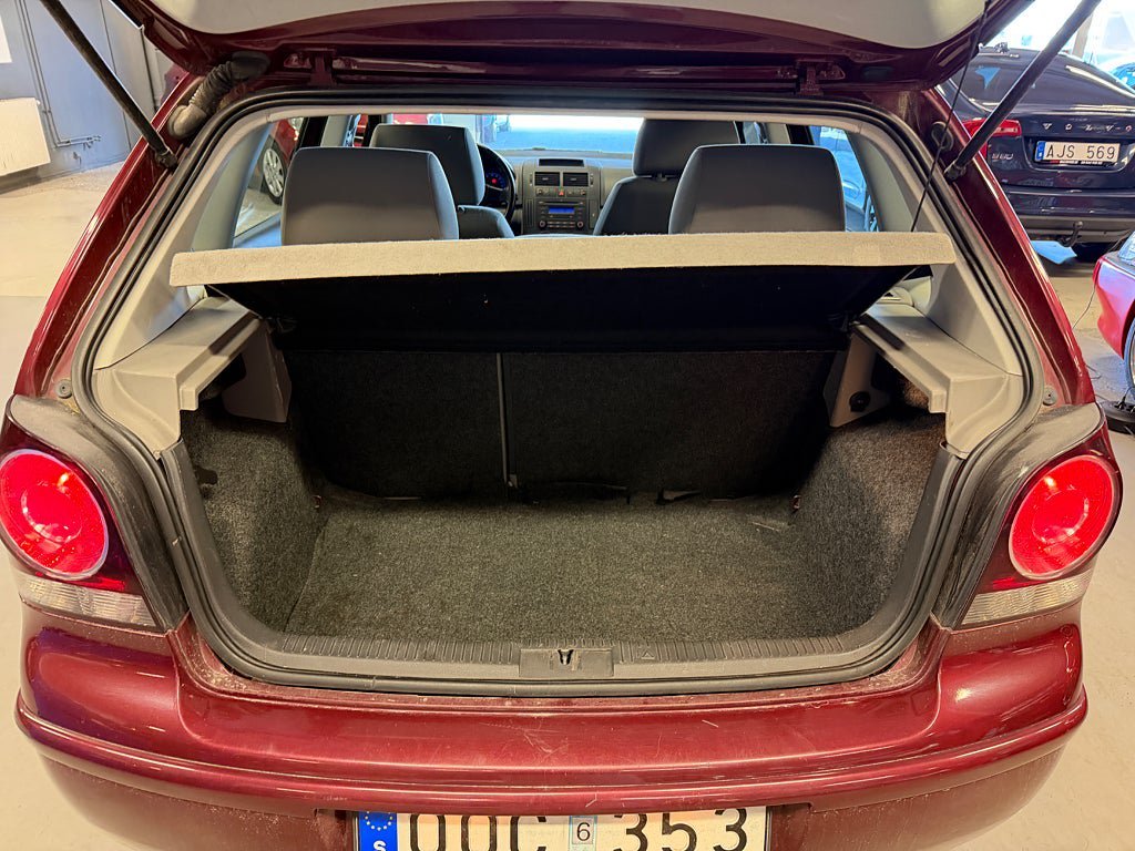 Vehicle Image 16