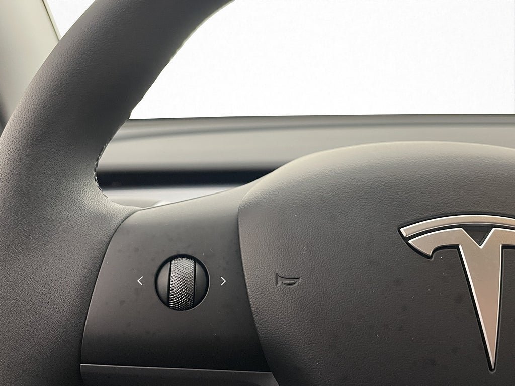 Vehicle Image 29