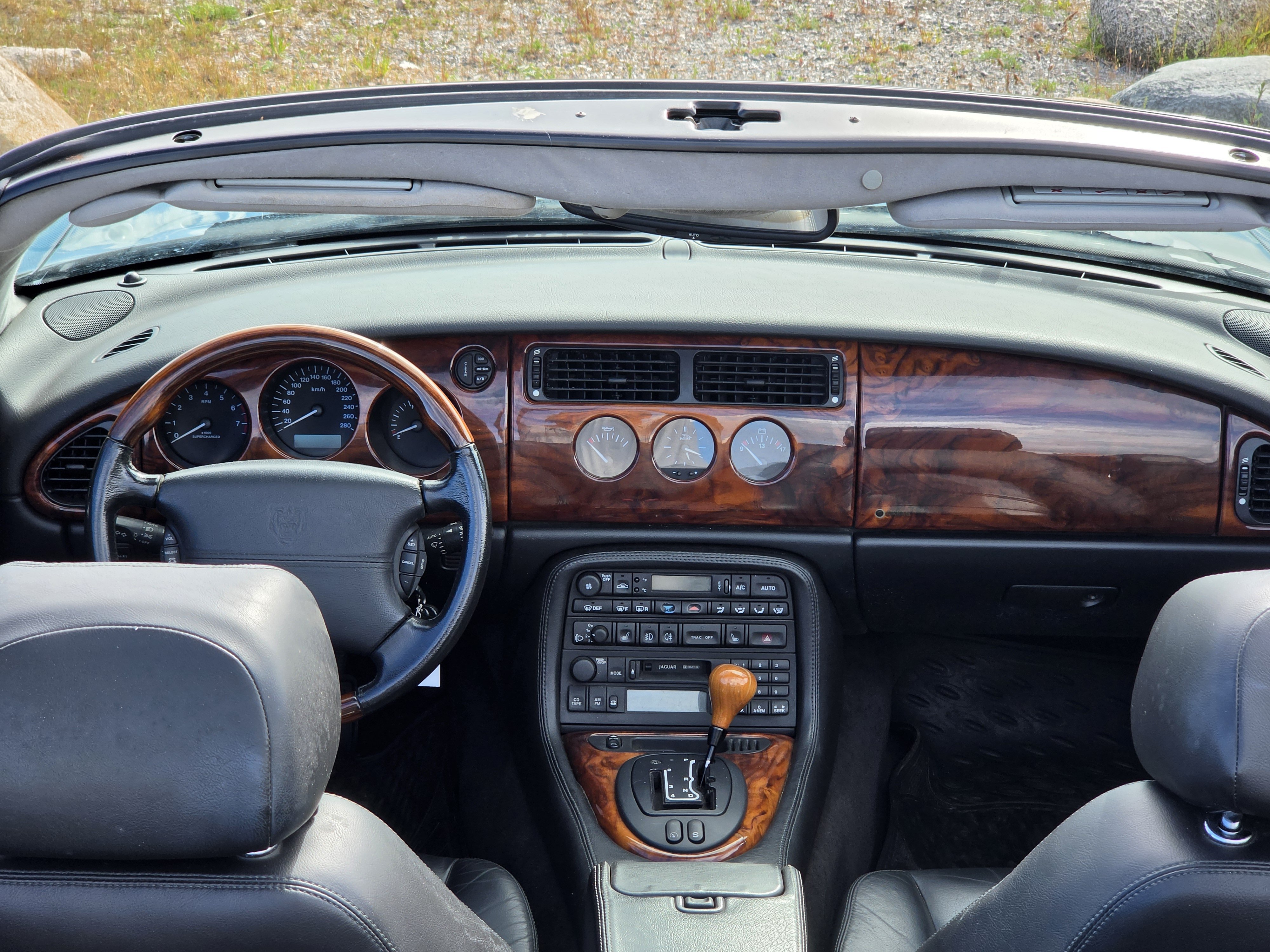 Vehicle Image 21