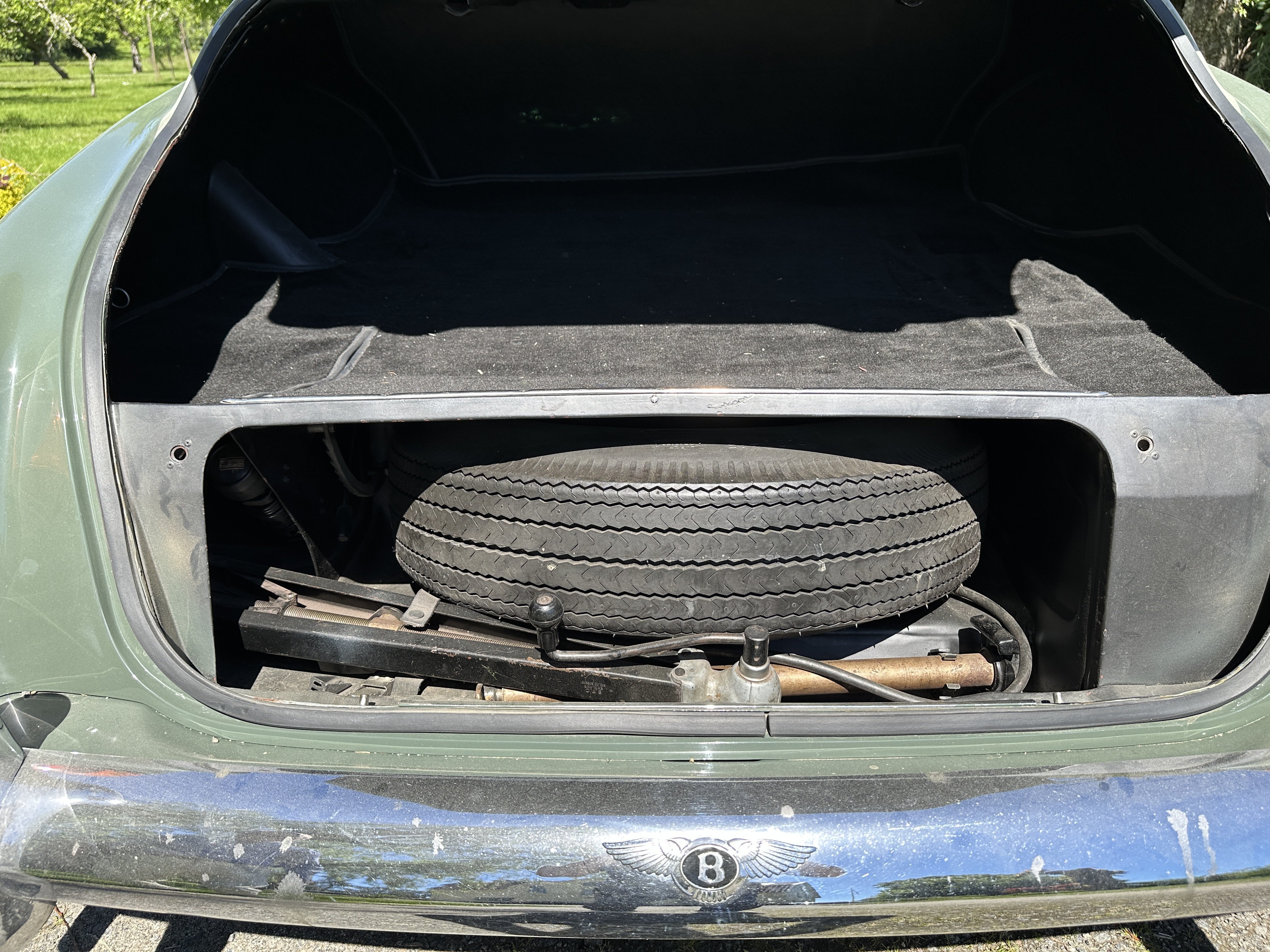 Vehicle Image 35