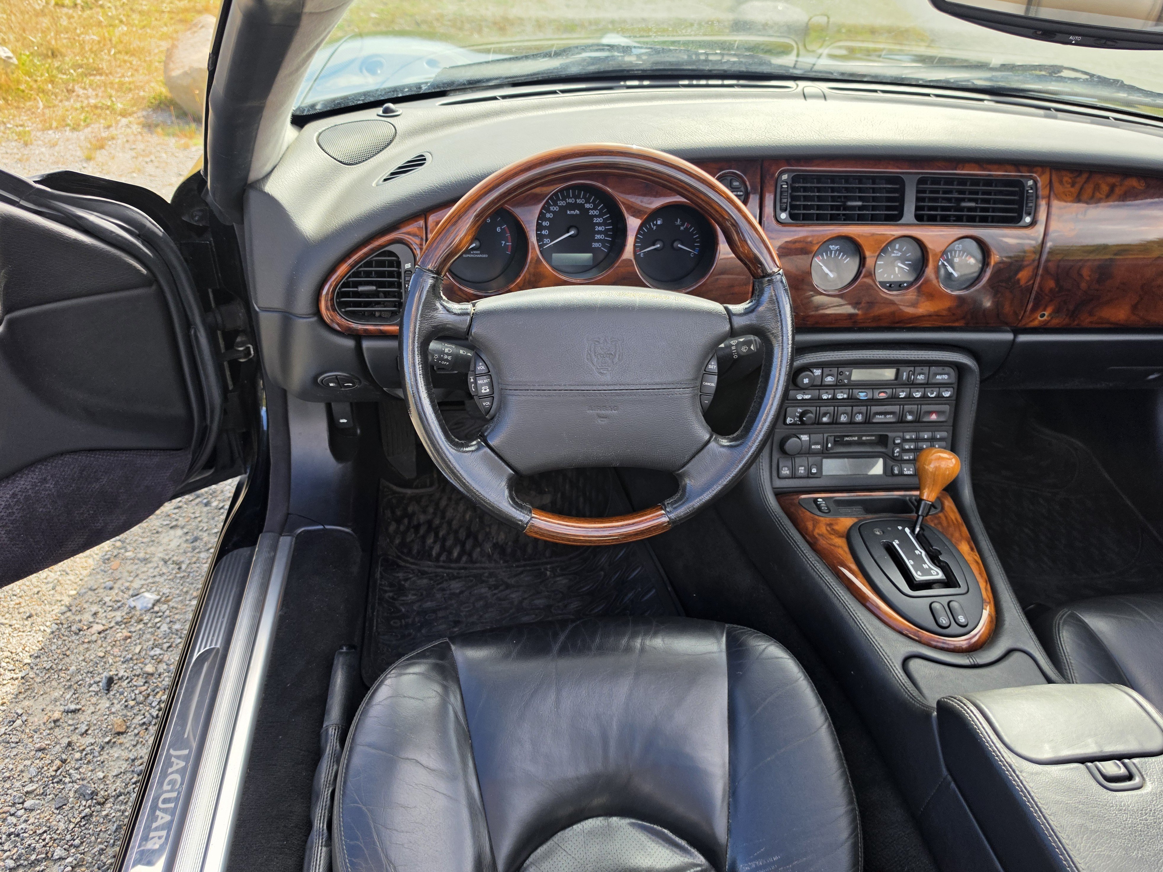 Vehicle Image 26