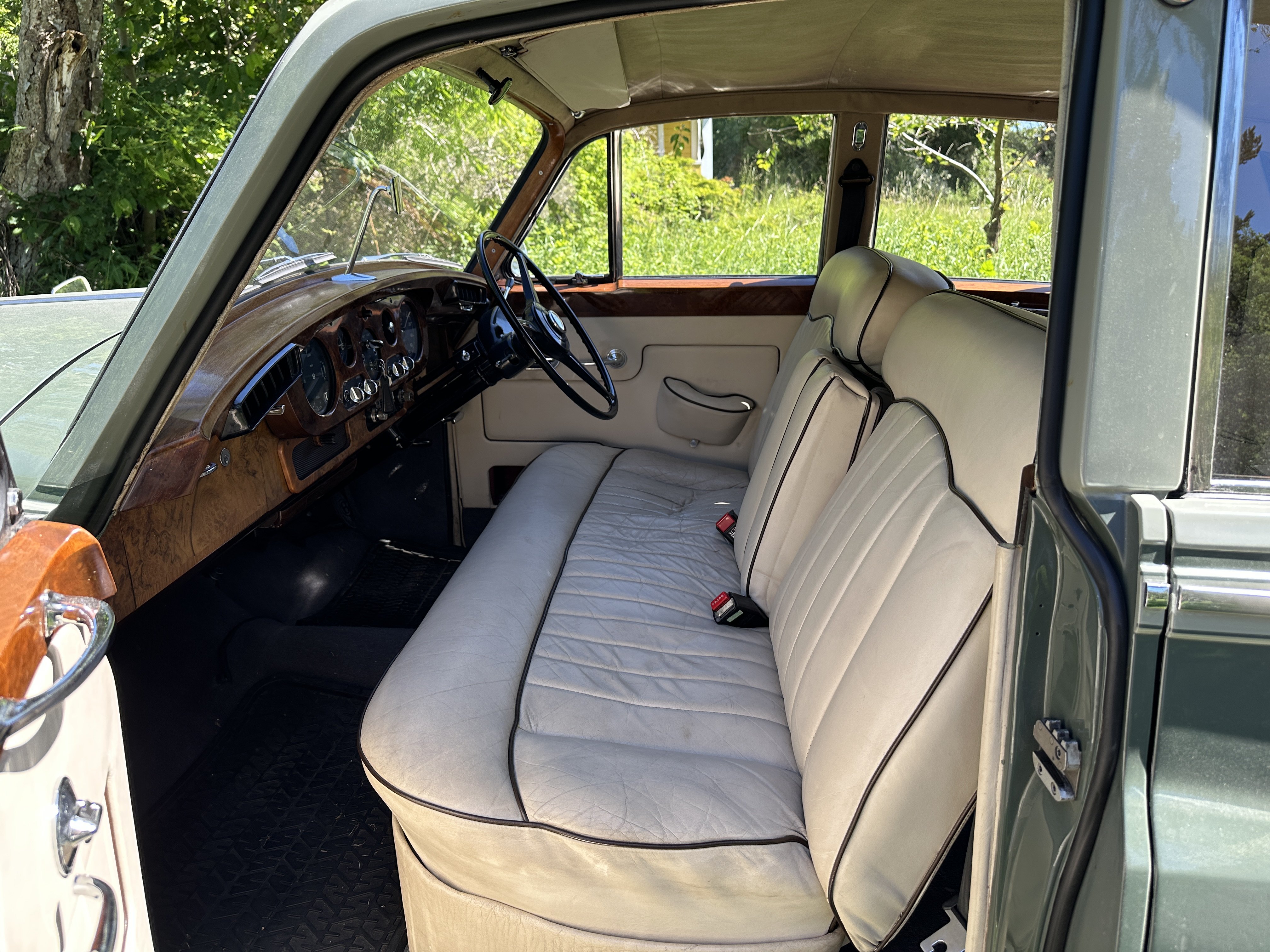 Vehicle Image 40