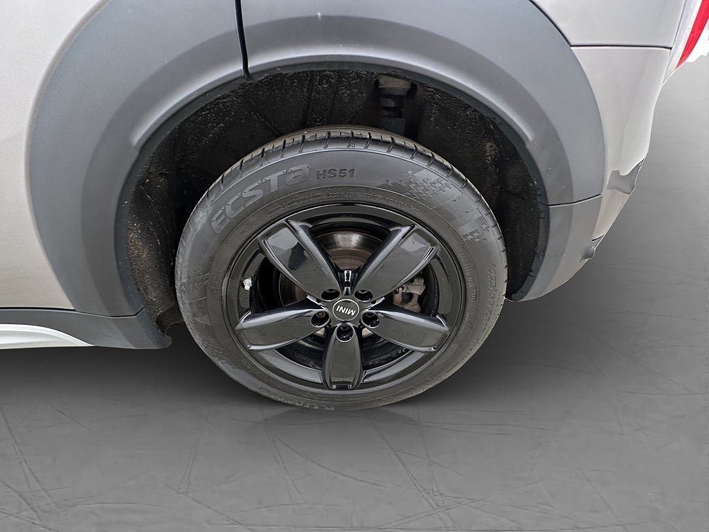 Vehicle Image 33