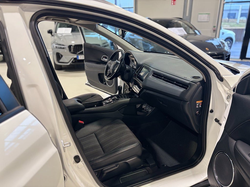 Vehicle Image 22