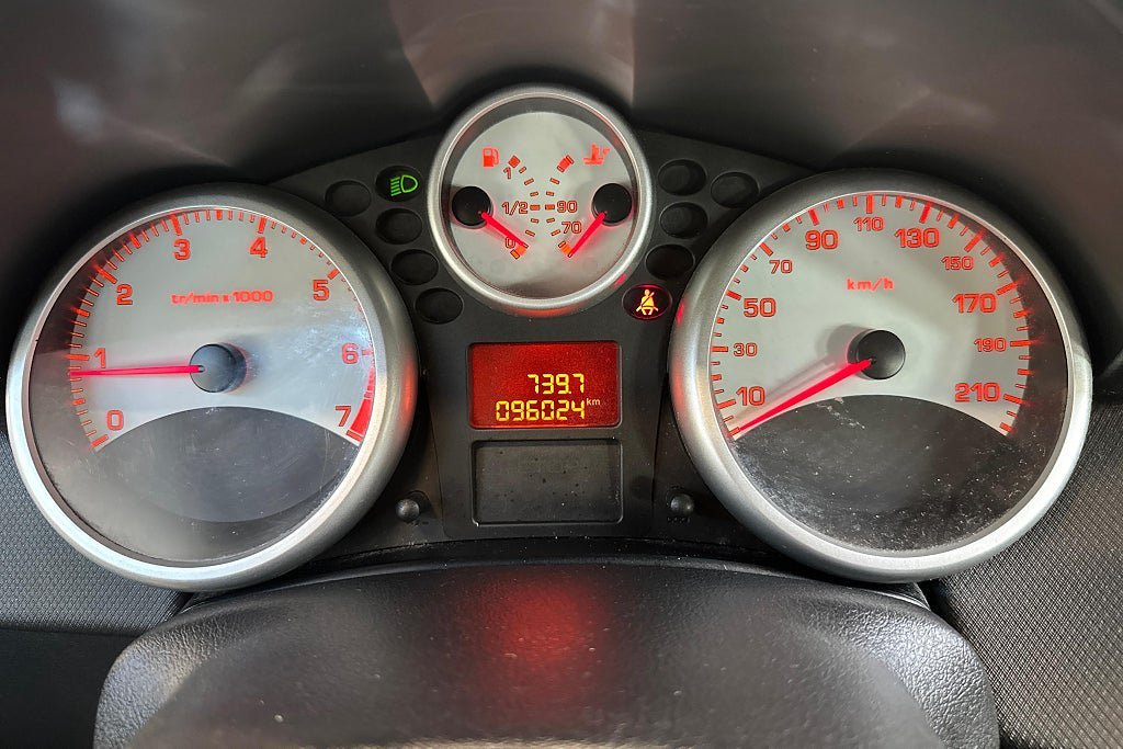 Vehicle Image 17