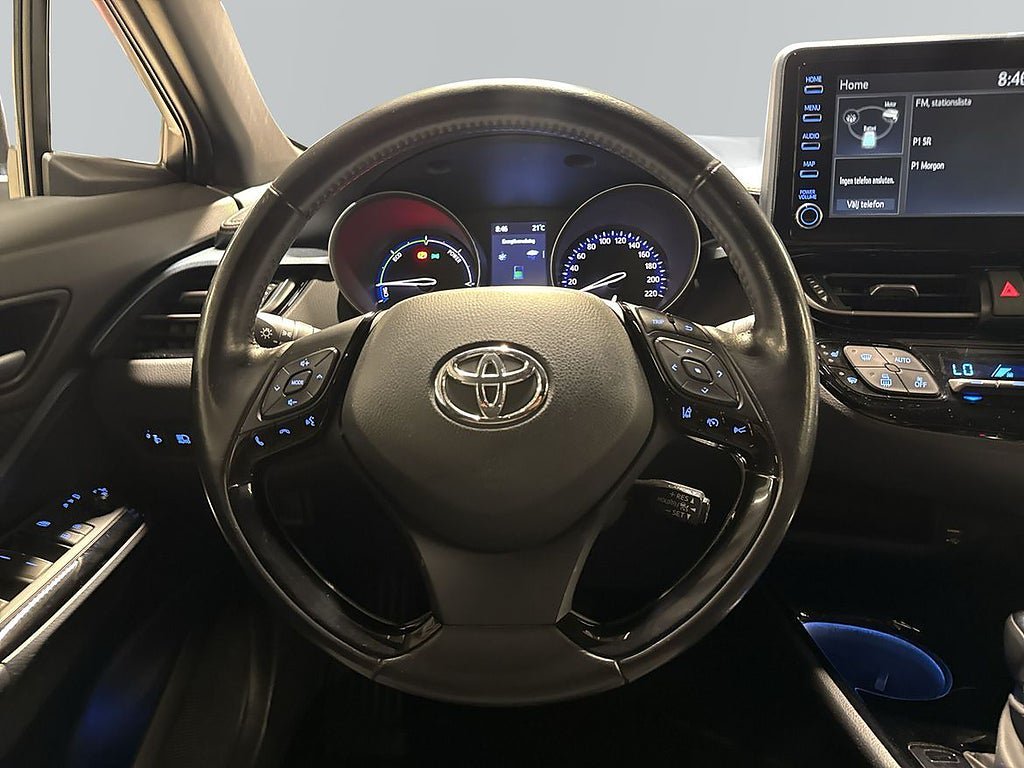 Vehicle Image 10