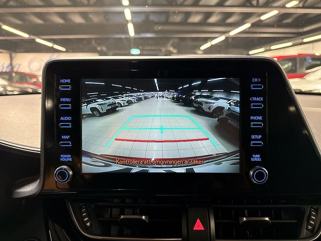 Vehicle Image 12