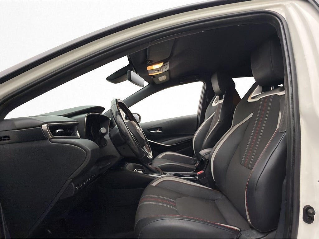 Vehicle Image 12