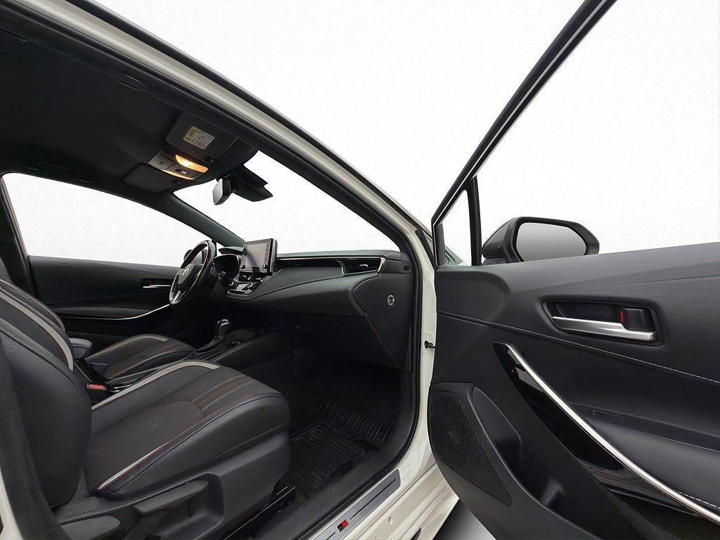 Vehicle Image 16