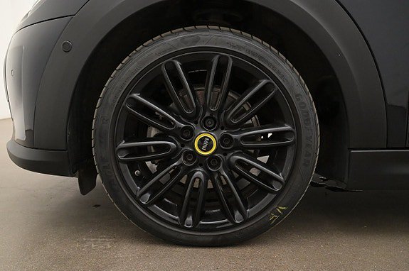 Vehicle Image 27