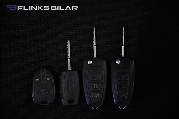 Vehicle Image 32