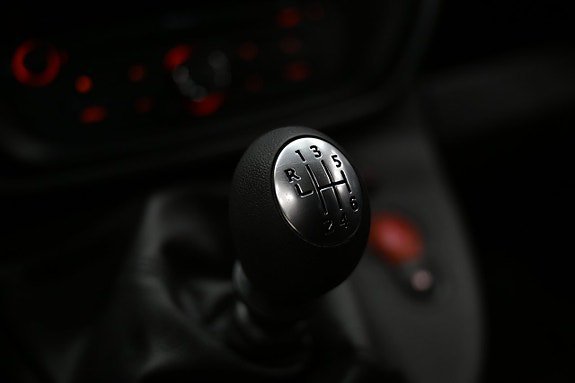 Vehicle Image 24