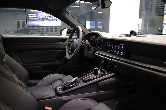 Vehicle Image 26