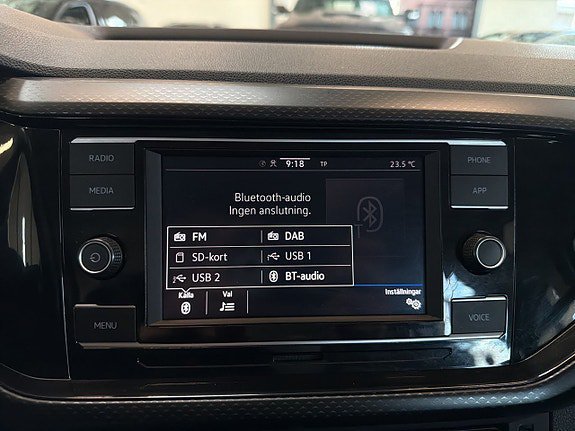 Vehicle Image 18