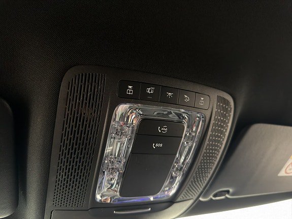 Vehicle Image 27