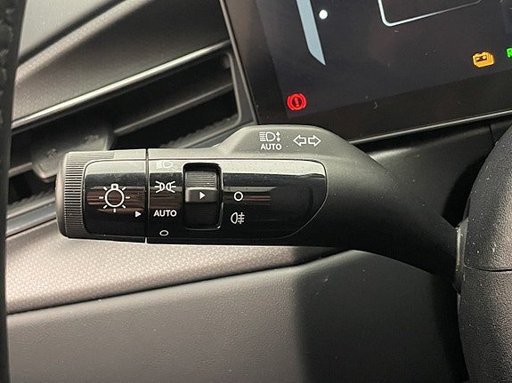 Vehicle Image 29
