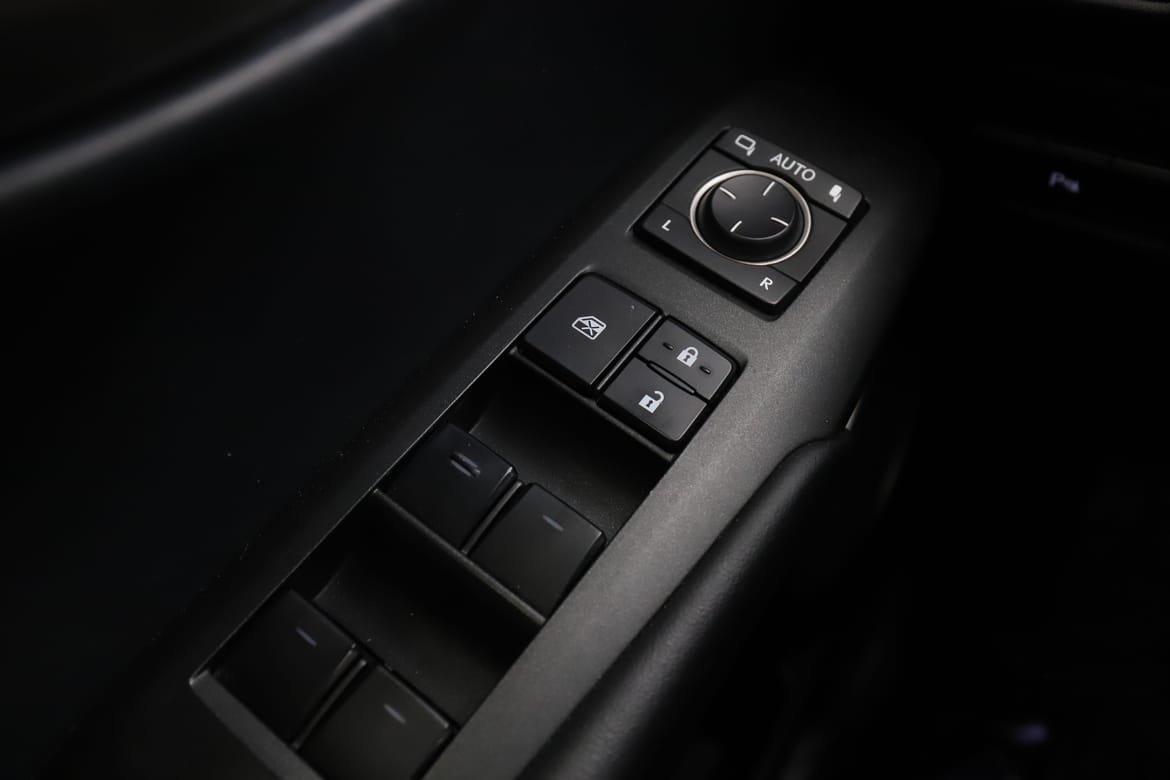 Vehicle Image 32