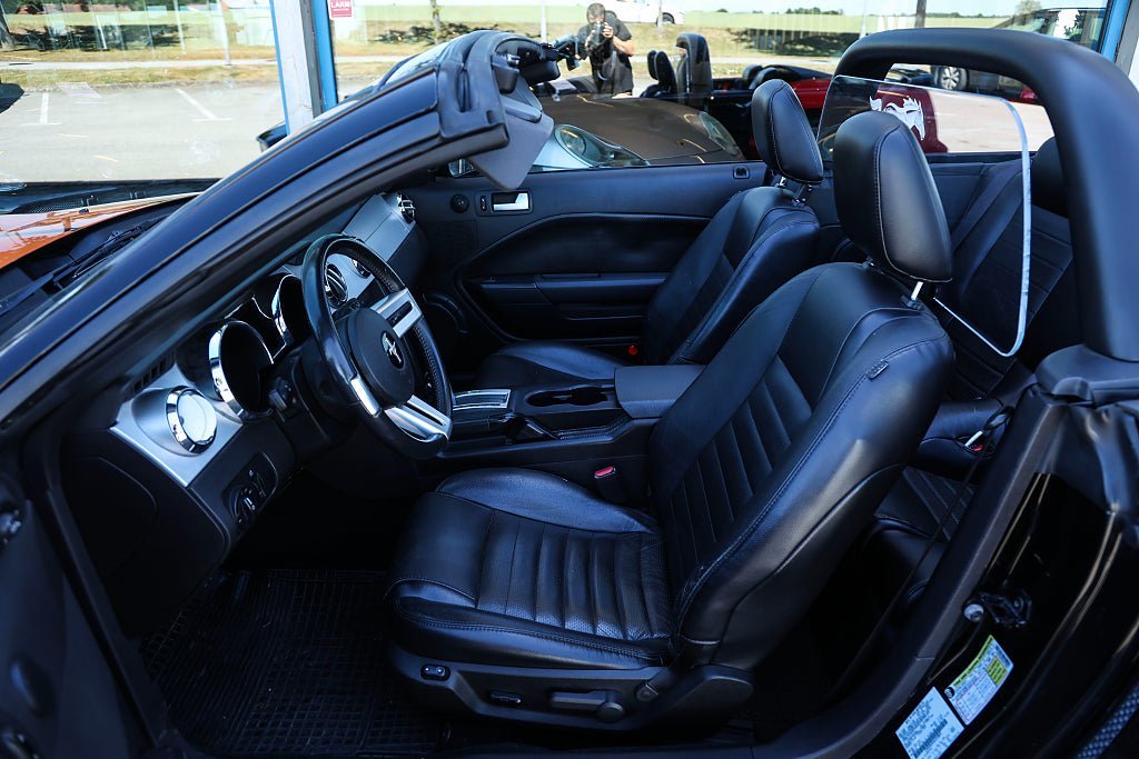 Vehicle Image 16