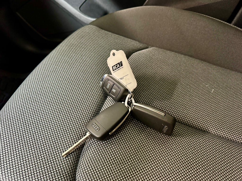 Vehicle Image 16
