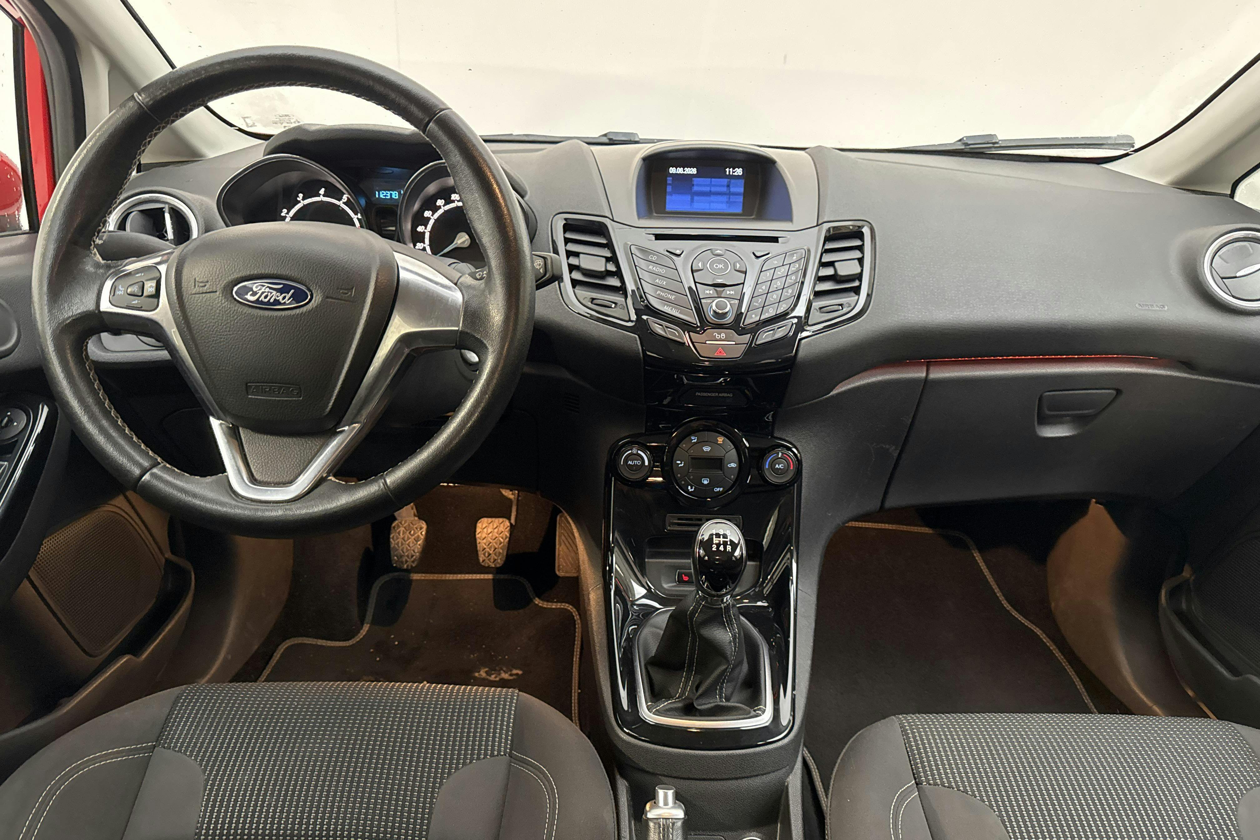 Vehicle Image 6