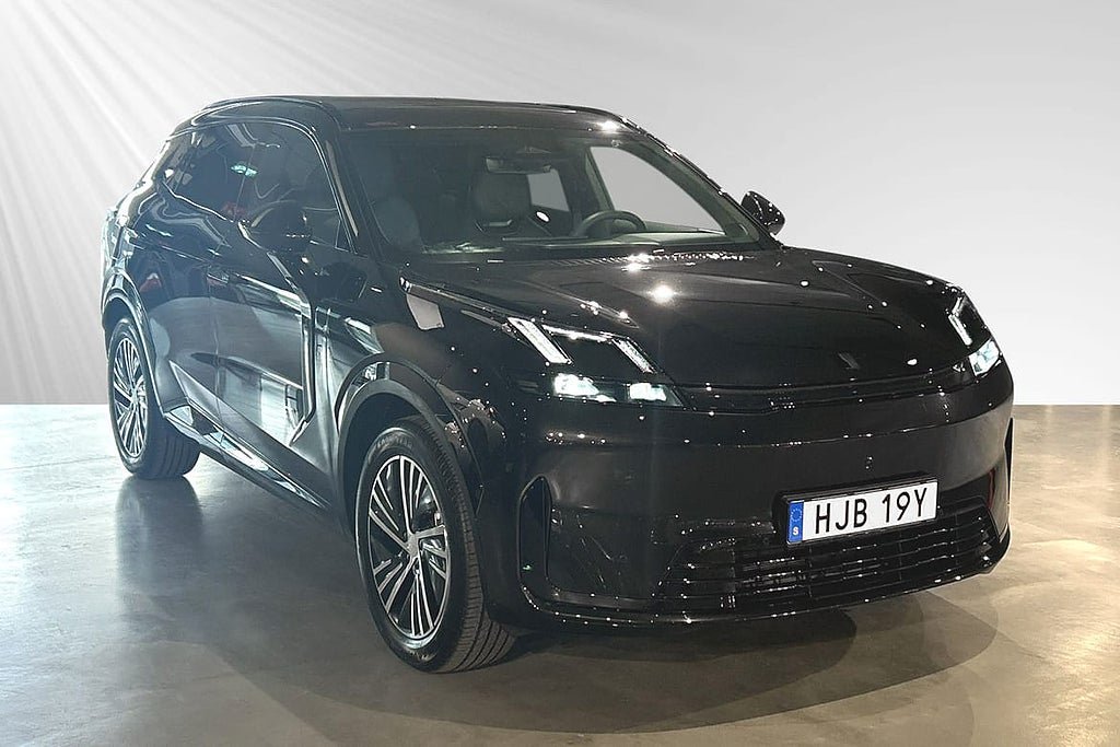 Vehicle Image 6