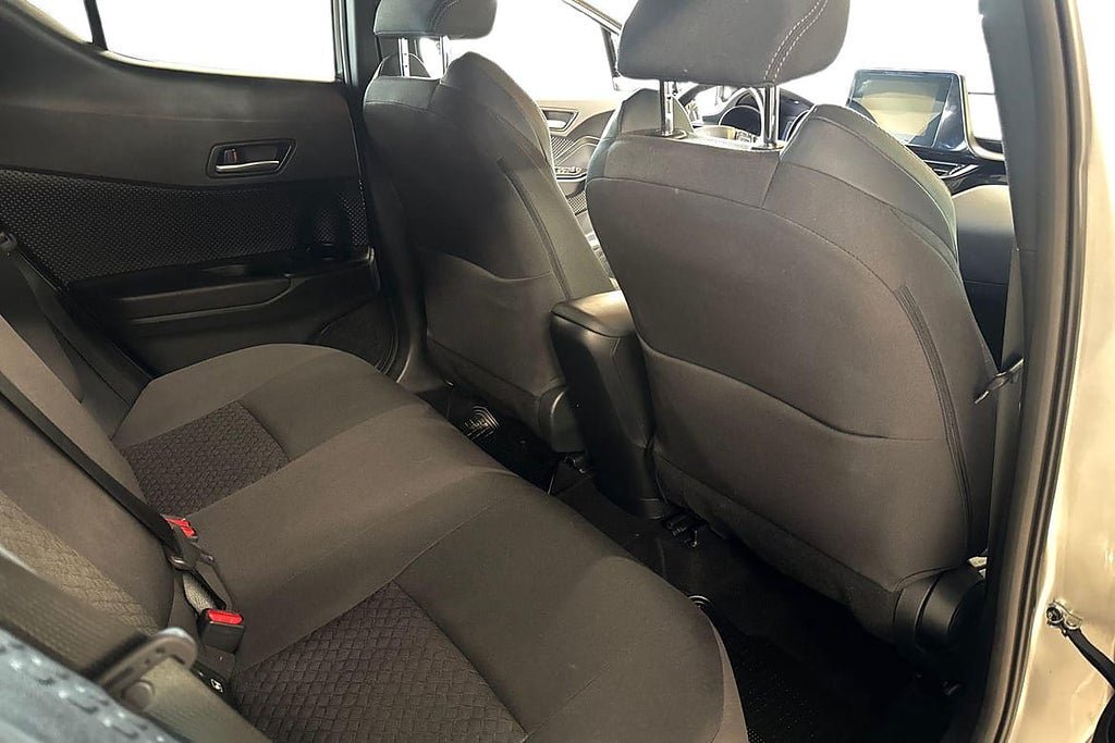 Vehicle Image 7