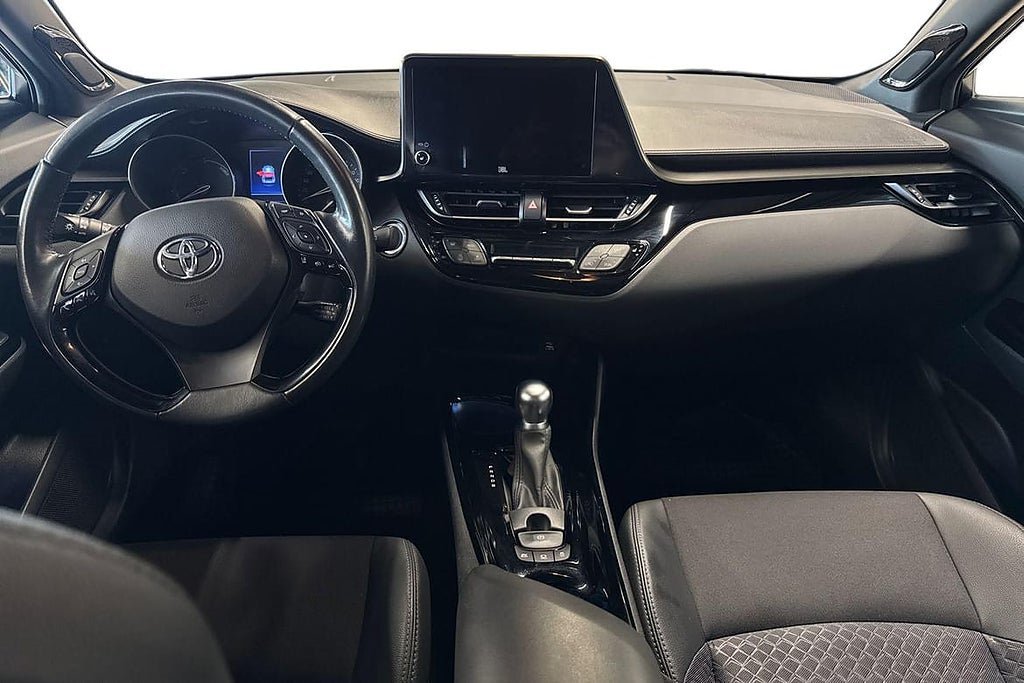 Vehicle Image 9