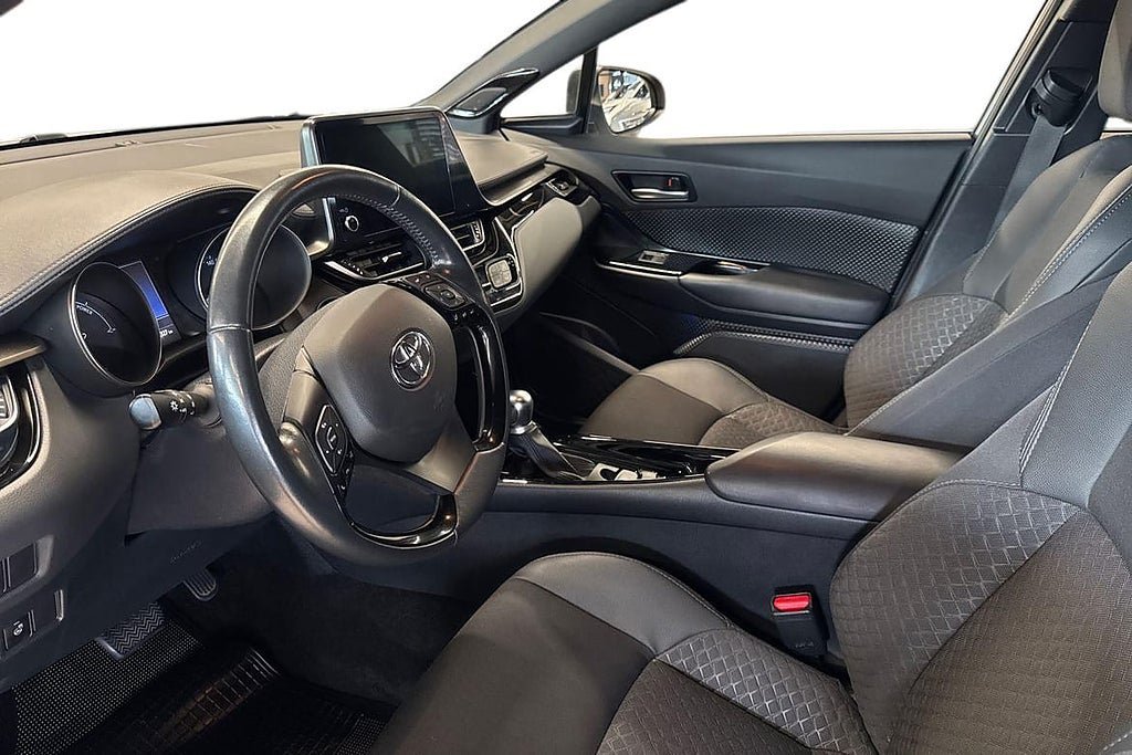 Vehicle Image 13