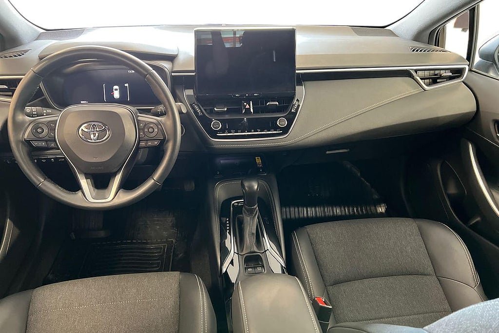 Vehicle Image 10