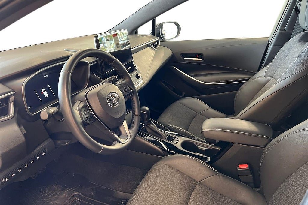 Vehicle Image 14