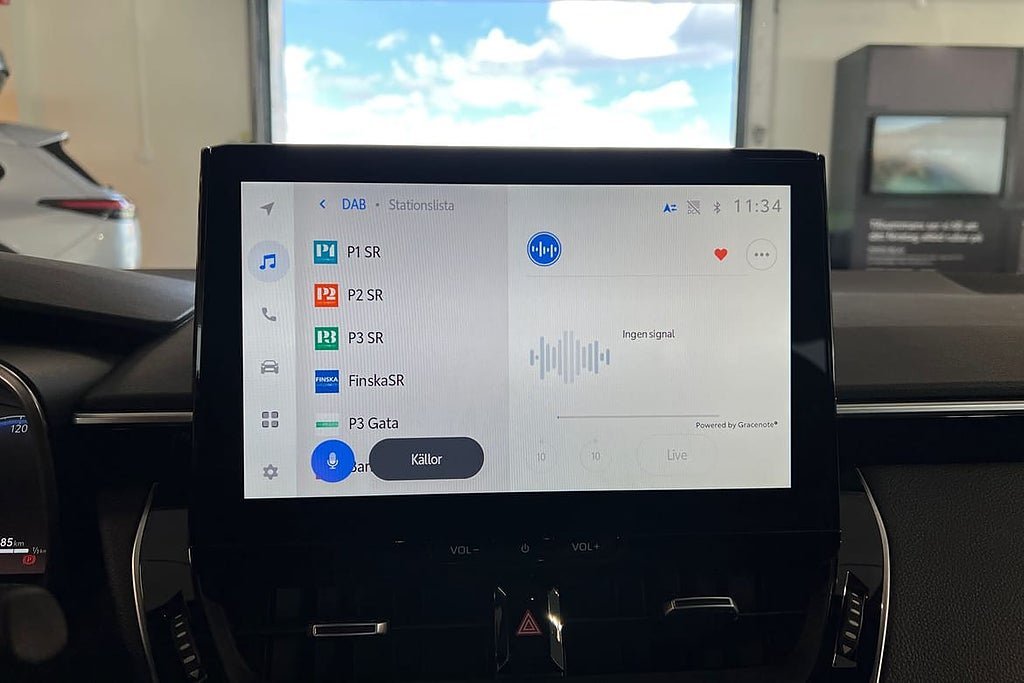 Vehicle Image 15