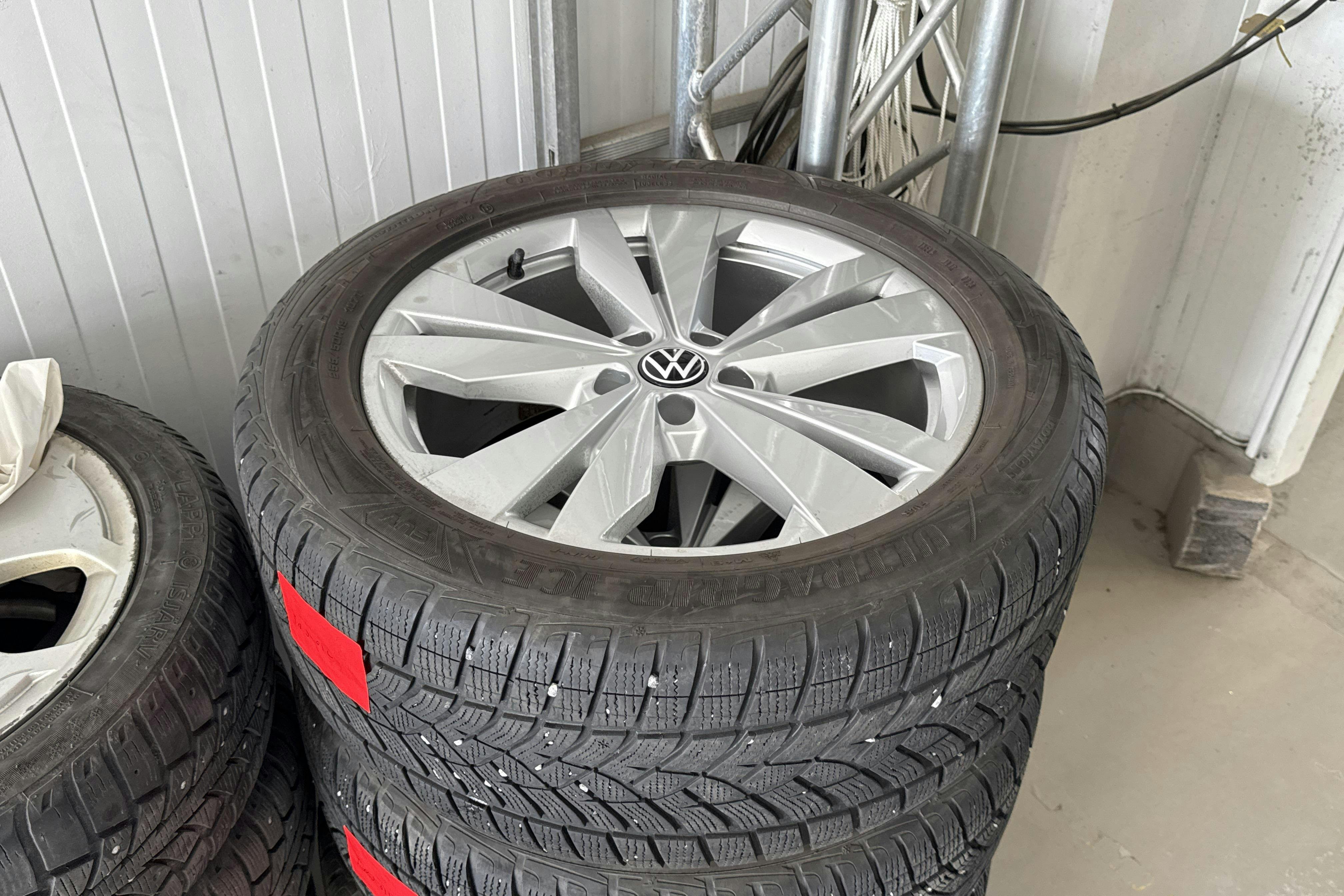 Vehicle Image 19