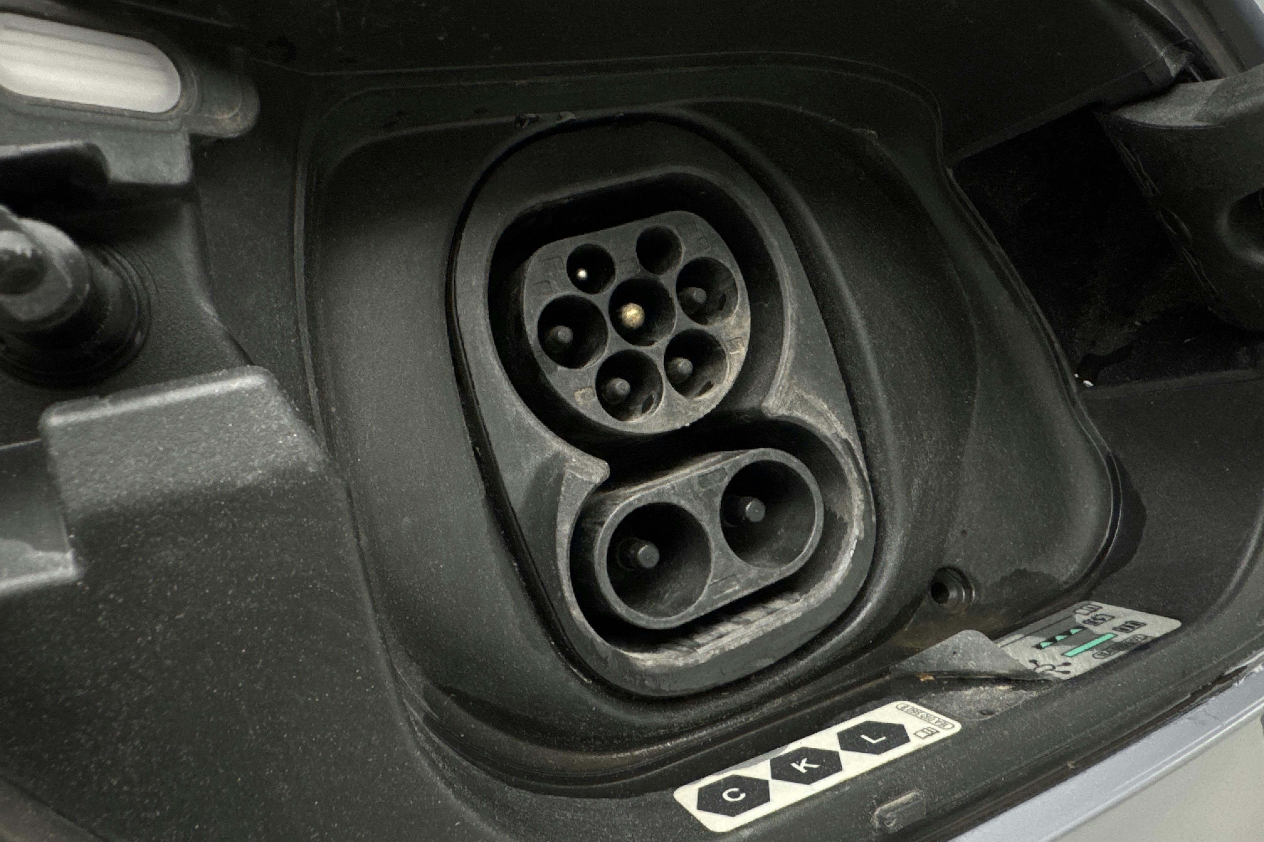 Vehicle Image 21