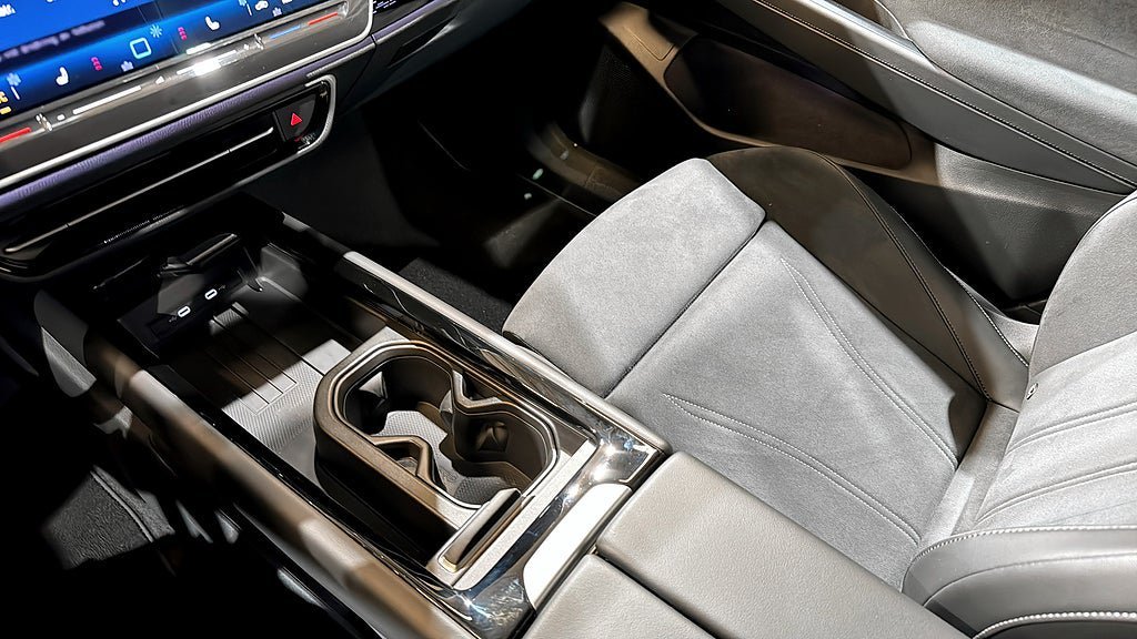 Vehicle Image 19