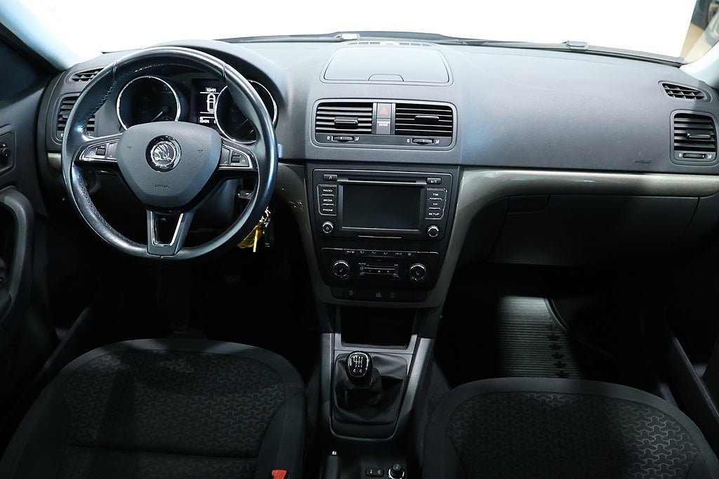 Vehicle Image 8