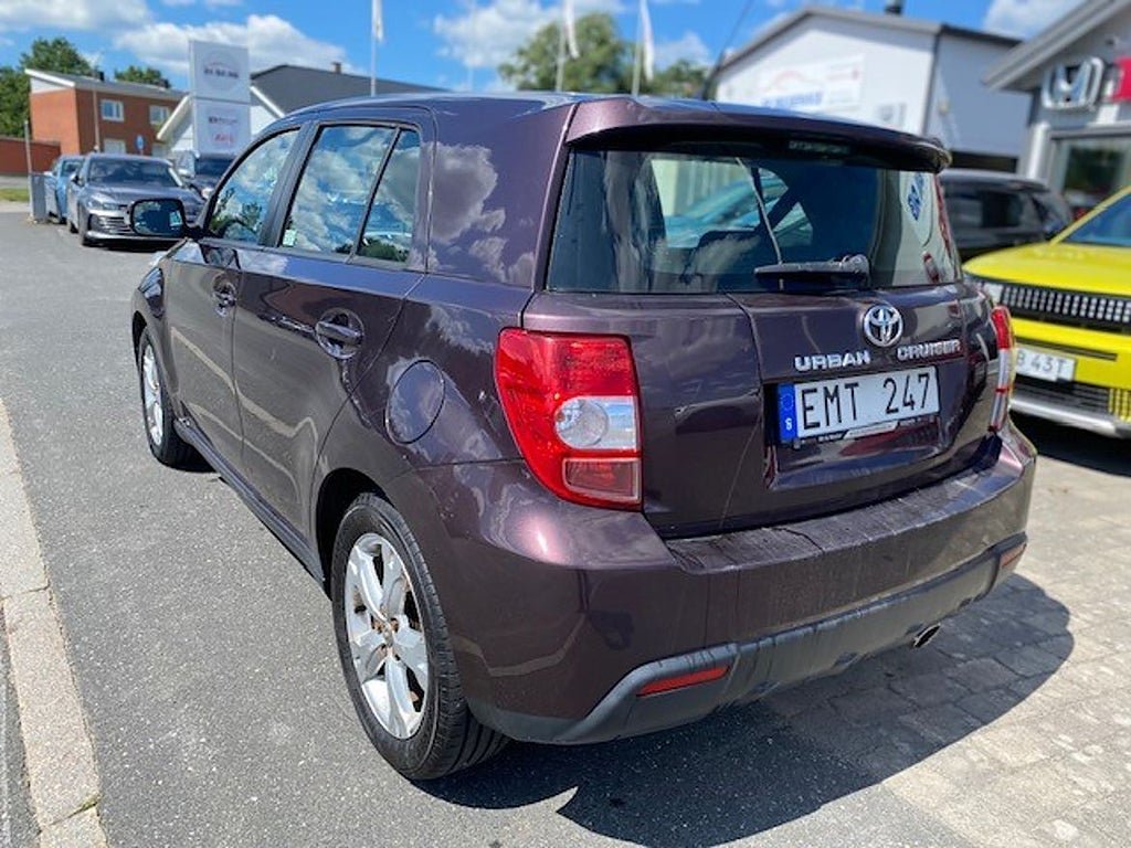 Vehicle Image 4