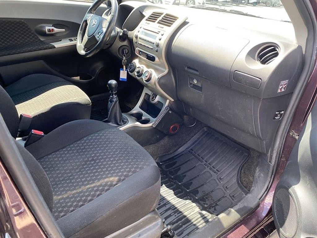 Vehicle Image 7