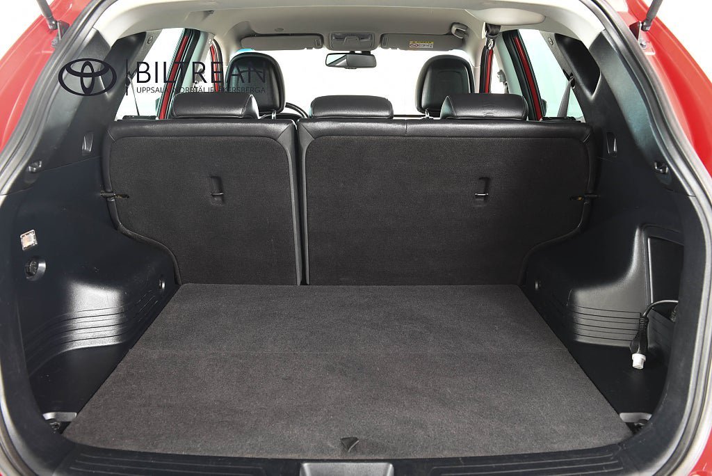 Vehicle Image 9