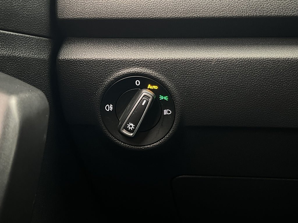 Vehicle Image 28