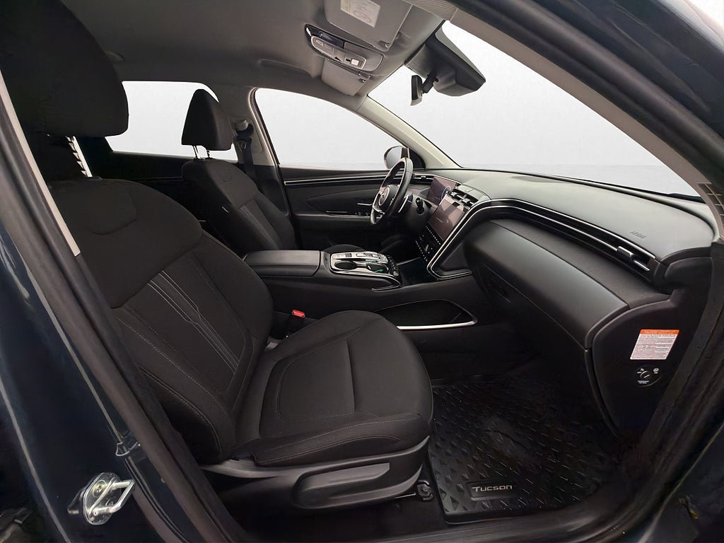 Vehicle Image 21