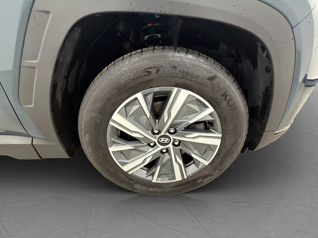 Vehicle Image 32