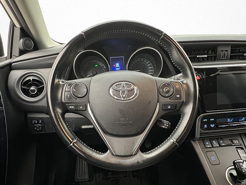 Vehicle Image 11
