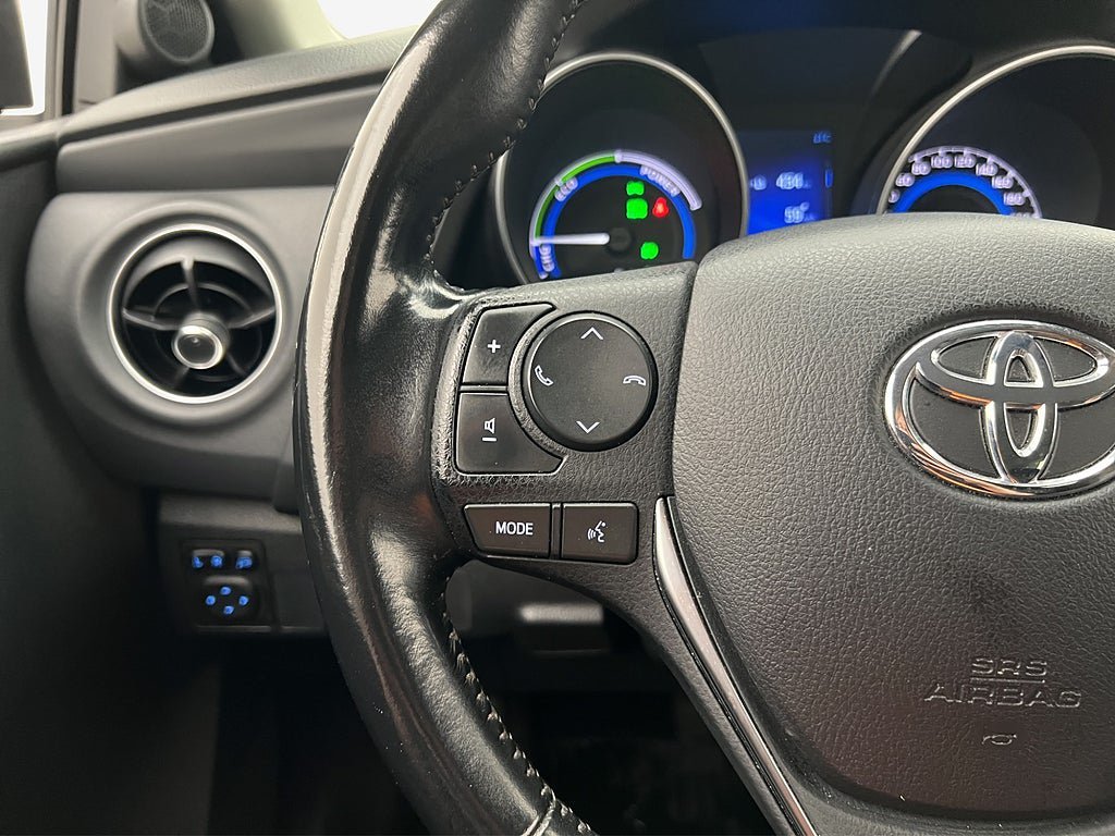 Vehicle Image 12